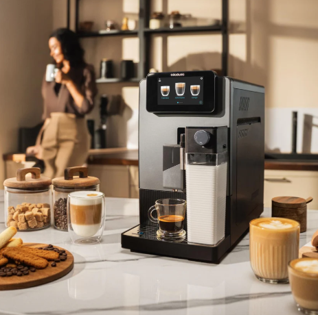 Cecotec Espresso Machine Superautomat Cremmaet Latte Art. 1500W, 19 bar, thermoblock, 6 drinks, 150g coffee container, conical burr grinder, automatic cleaning, 1.1L water and 400ml milk container